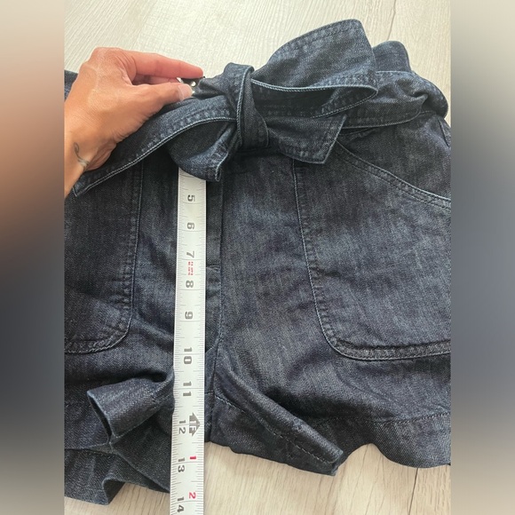 Loft Outlet NWT dark denim shorts with belt size 8 - Picture 4 of 9